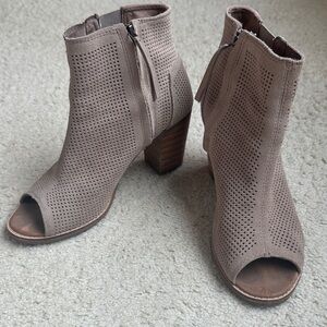 Toms Women's Peep-Toe Ankle Boots, side zipper 8.5